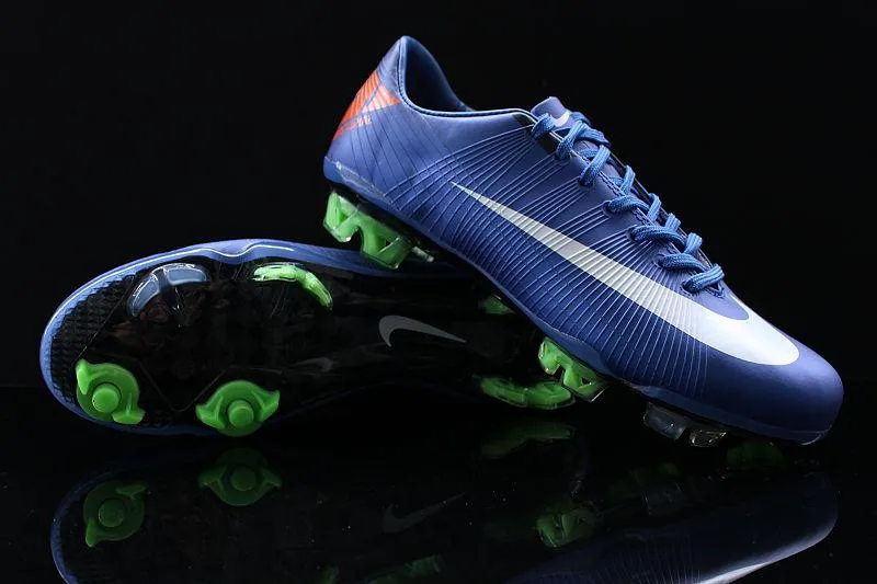 Nike Mercurial vs. Adidas F50 Adizero - Taringa! Nike Mercurial vs. Adidas F50 Adizero - Taringa!
