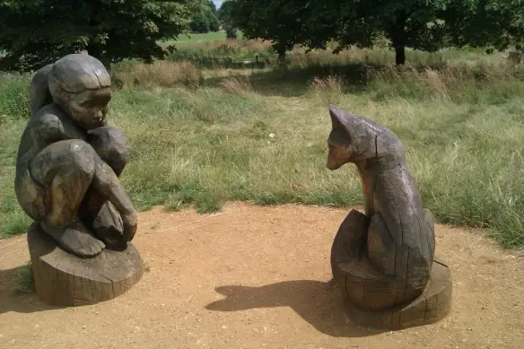 LA NIÑA Y EL GATO, REGENT´S PARK, (LONDRES). LA NIÑA Y EL GATO, REGENT´S PARK, (LONDRES).