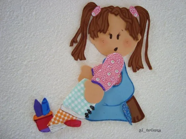 Niña con utiles escolares - Todo en Goma Eva Niña con utiles escolares - Todo en Goma Eva