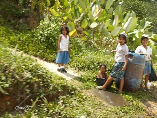 Niñas bañandose en Cas. Recuerdo Asturias | Flickr - Photo Sharing!