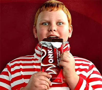 Niñas comiendo dulces - Imagui