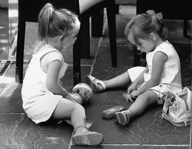 Niñas jugando | Flickr - Photo Sharing!
