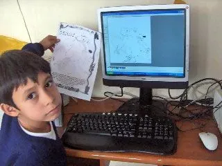 Niño Dibujando