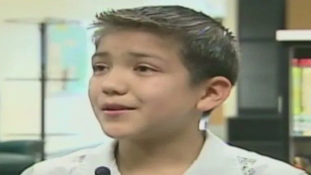 Niño latino que cantó el himno de EE.UU. desata ola de racismo ...