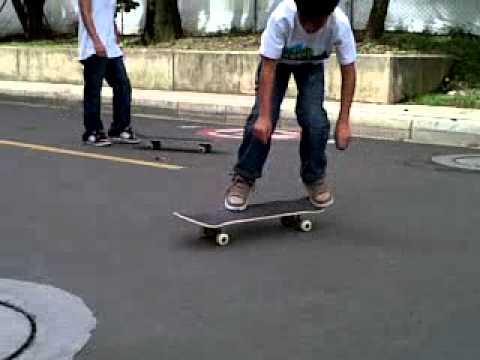 niño prodigio skate board.3GP - YouTube