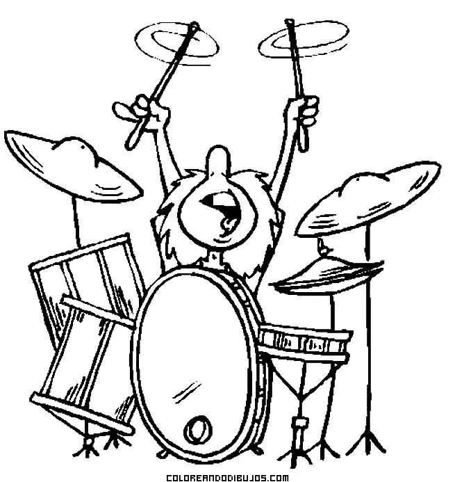 Nino-tocando-la-bateria.jpg