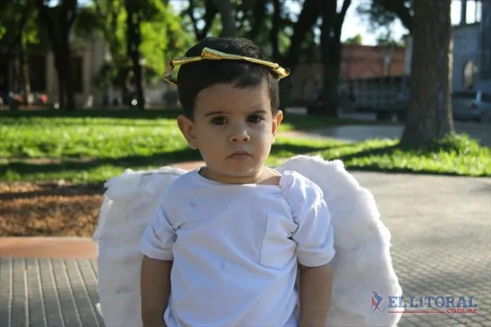 Niños disfrazados de angelitos - Imagui