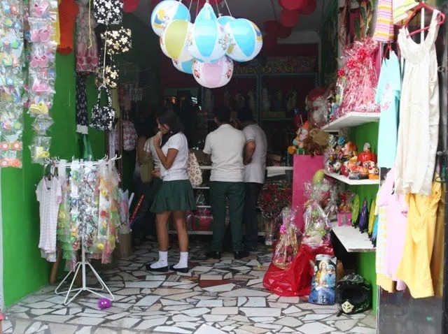 JOVEN EMPRENDEDORA. Fotorreportaje. | MÁS ALLÁ DE LOS 400 CERROS JOVEN EMPRENDEDORA. Fotorreportaje. | MÁS ALLÁ DE LOS 400 CERROS