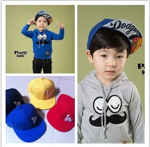 Niños con gorras planas - Imagui