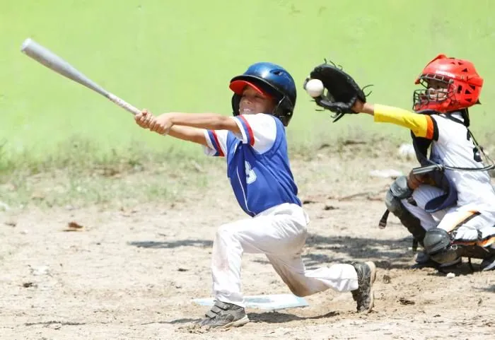 IMAGEN DE alguien jugando beisbol - Imagui