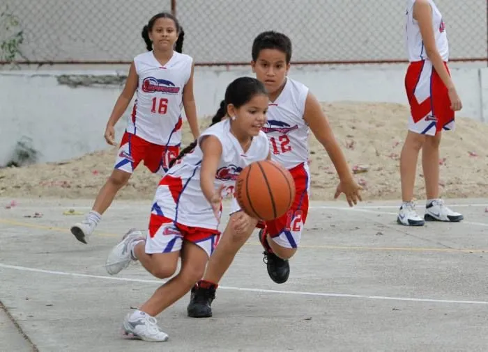 La Escuela Bravos de baloncesto apunta muy alto | EL UNIVERSAL ... La Escuela Bravos de baloncesto apunta muy alto | EL UNIVERSAL ...