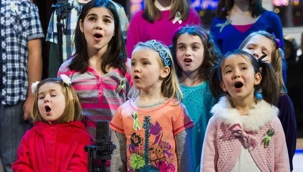 Niños supervivientes de la masacre de Newtown graban una canción Niños supervivientes de la masacre de Newtown graban una canción