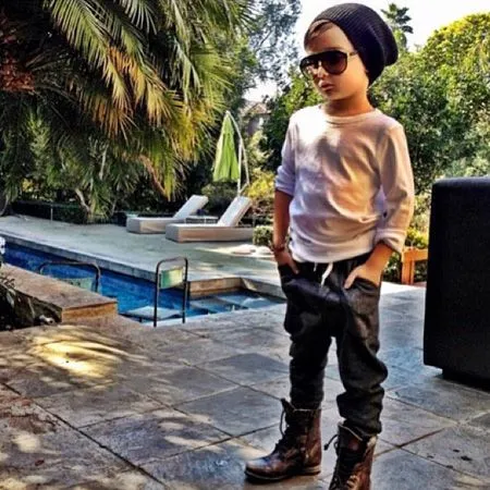 Niños vestidos con estilo de rap - Imagui