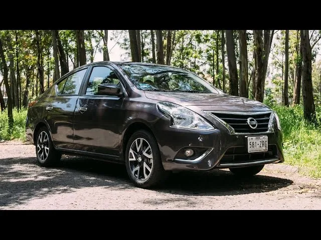 Nissan Versa 2015 a prueba - YouTube