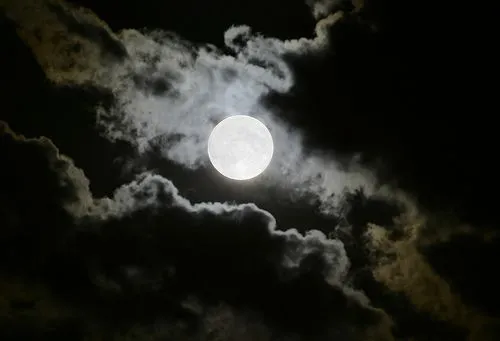 NOCHE DE LUNA LLENA | weblog alojado en Blogia NOCHE DE LUNA LLENA | weblog alojado en Blogia
