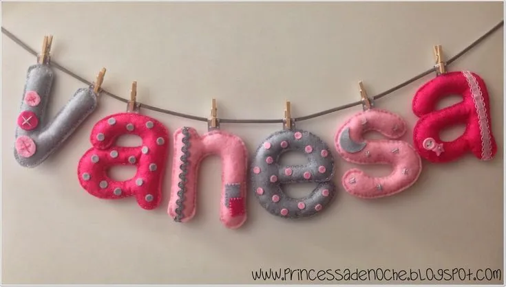 Nombre en fieltro para decorar habitación de niña | Nombres ... Nombre en fieltro para decorar habitación de niña | Nombres ...
