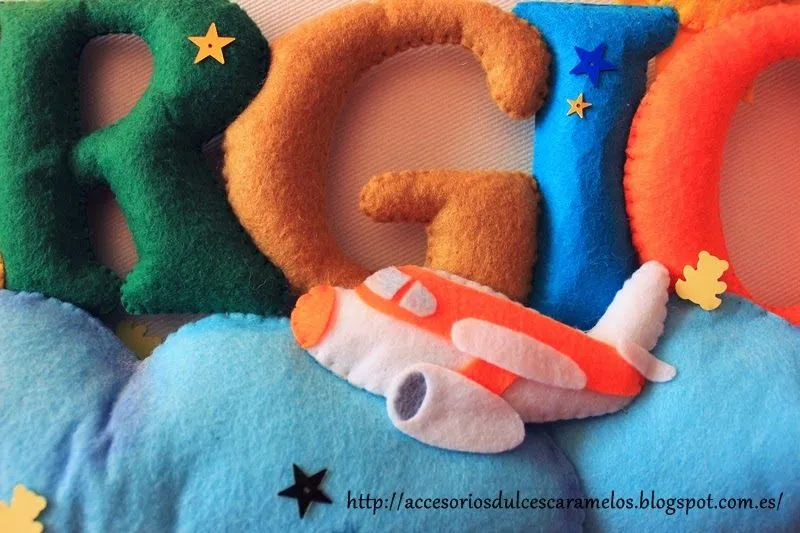 Nombre de fieltro personalizado Sergio. | DulcesCaramelos Nombre de fieltro personalizado Sergio. | DulcesCaramelos