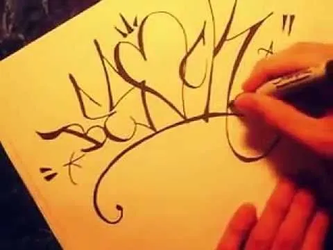 Como hacer un nombre en graffiti con estilo. - YouTube