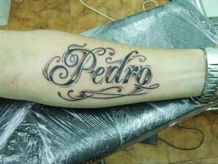 Nombre pedro en tatuaje - Imagui