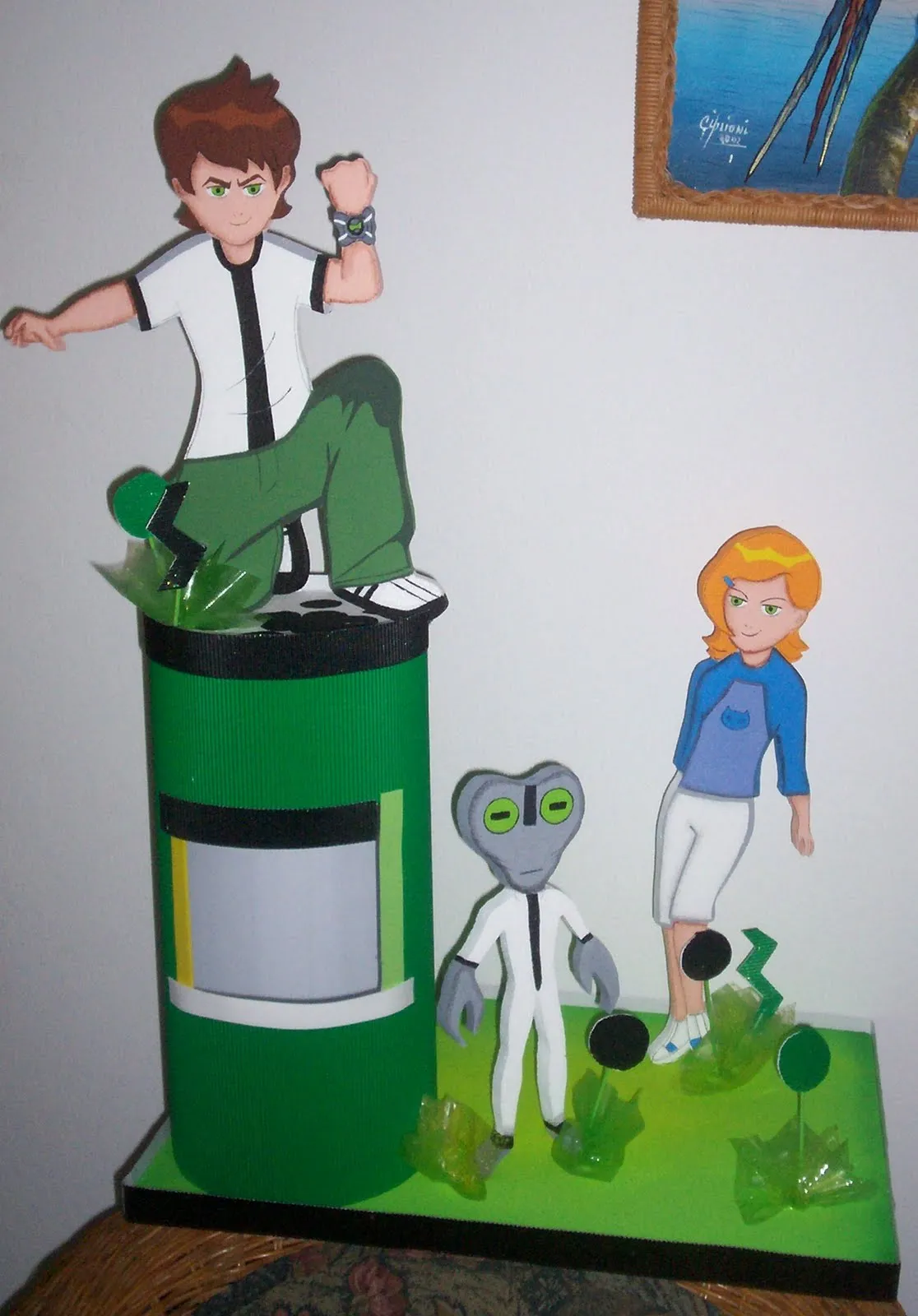 Como hacer cotillones de ben 10 en foami - Imagui