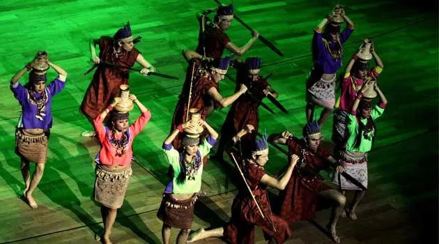 Noticia: Retablo: una obra que reúne danzas de la costa, sierra y ... Noticia: Retablo: una obra que reúne danzas de la costa, sierra y ...