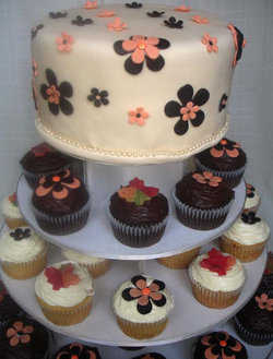 Novedosas tortas de 15 años con magdalenas | Chica de 15 Novedosas tortas de 15 años con magdalenas | Chica de 15