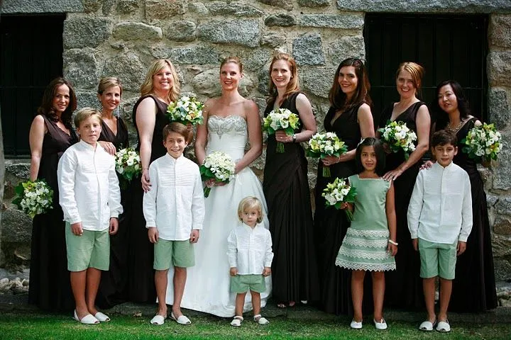 La novia junto a los pajes y las damas de honor. | Boda de A + J ...