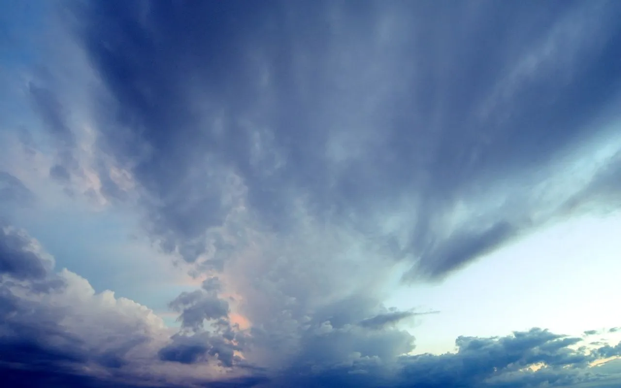 NUBES EN MOVIMIENTO GIF - Imagui