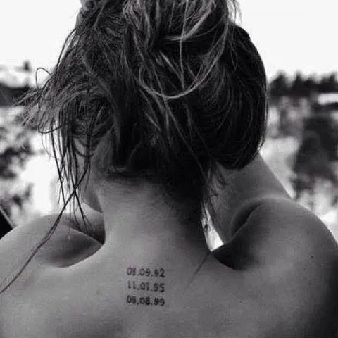 Nuca | Fechas importantes | Pequeños Tatuajes | Tatuajes en la ... Nuca | Fechas importantes | Pequeños Tatuajes | Tatuajes en la ...