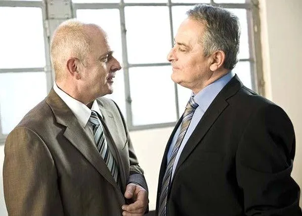 7 Cosas que odiamos de Facebook (pese a las cuales seguimos ...