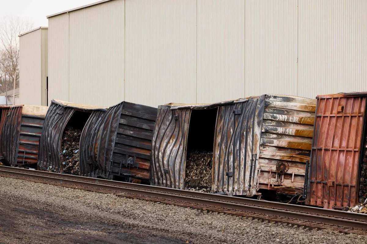 Ohio tren | Polémica en EEUU por la respuesta al desastre ambiental por el descarrilamiento de un tren tóxico Ohio tren | Polémica en EEUU por la respuesta al desastre ambiental por el descarrilamiento de un tren tóxico