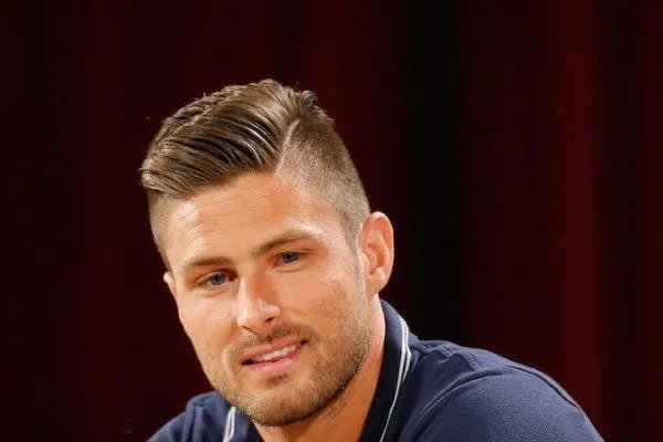 Oliver Giroud estilo y corte de pelo - Tendencia GQ