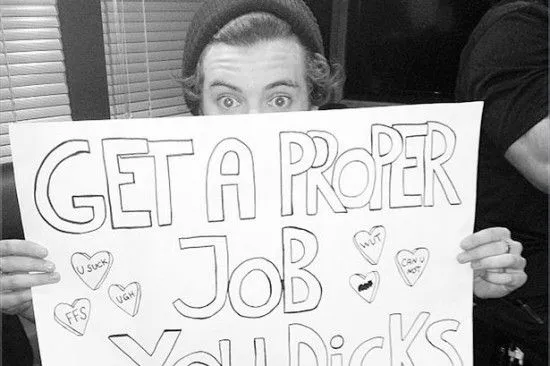 One Direction, Our Life ♥: Harry fue sorprendido con un singular ... One Direction, Our Life ♥: Harry fue sorprendido con un singular ...