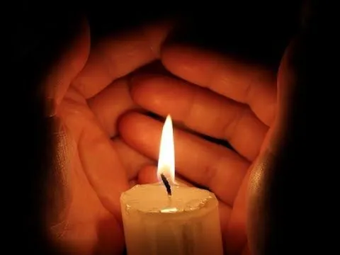Oración: Orar con una vela encendida - YouTube Oración: Orar con una vela encendida - YouTube
