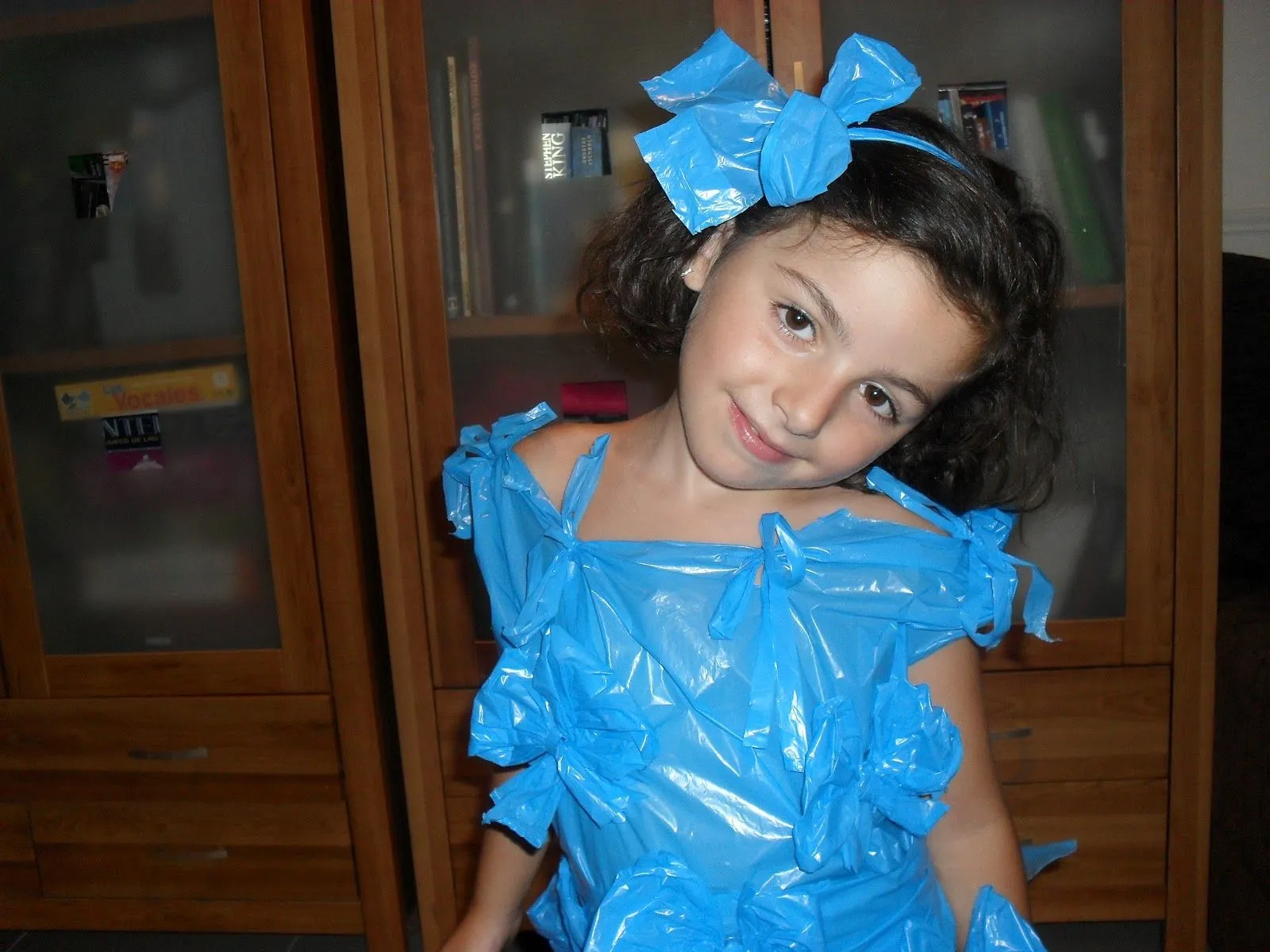 Hacemos un original y barato disfraz de princesa como bolsas de ... Hacemos un original y barato disfraz de princesa como bolsas de ...