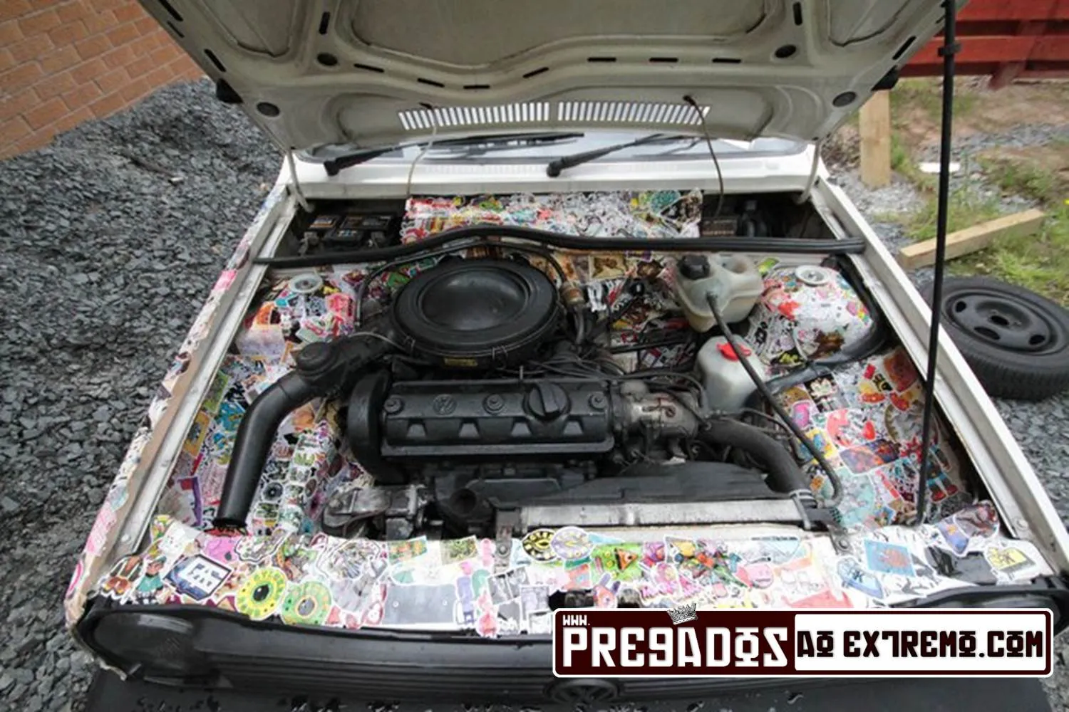 OURSTYLE: A moda do STICKER BOMB
