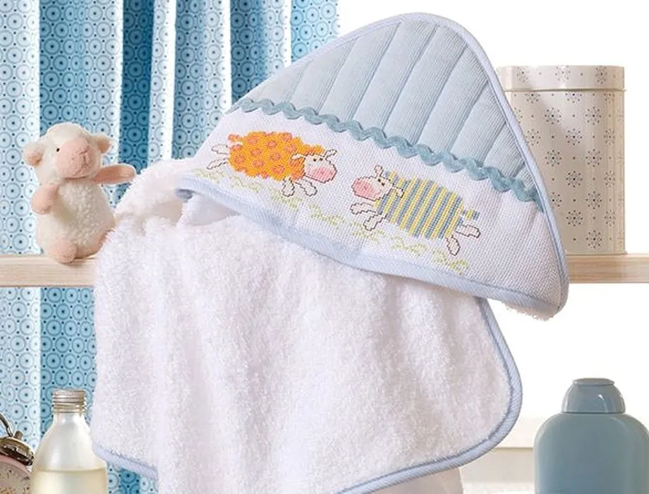 Ovejitas para bebés (Con patrón gratis de Anchor) | EnPuntoDeCruz.com Ovejitas para bebés (Con patrón gratis de Anchor) | EnPuntoDeCruz.com