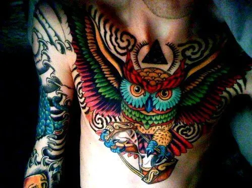 Tatuaje De Búho En El Pecho en Pinterest | Tatuajes De Partes De ...