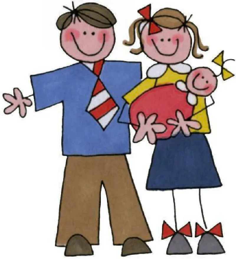 padres felices con su bebé nena