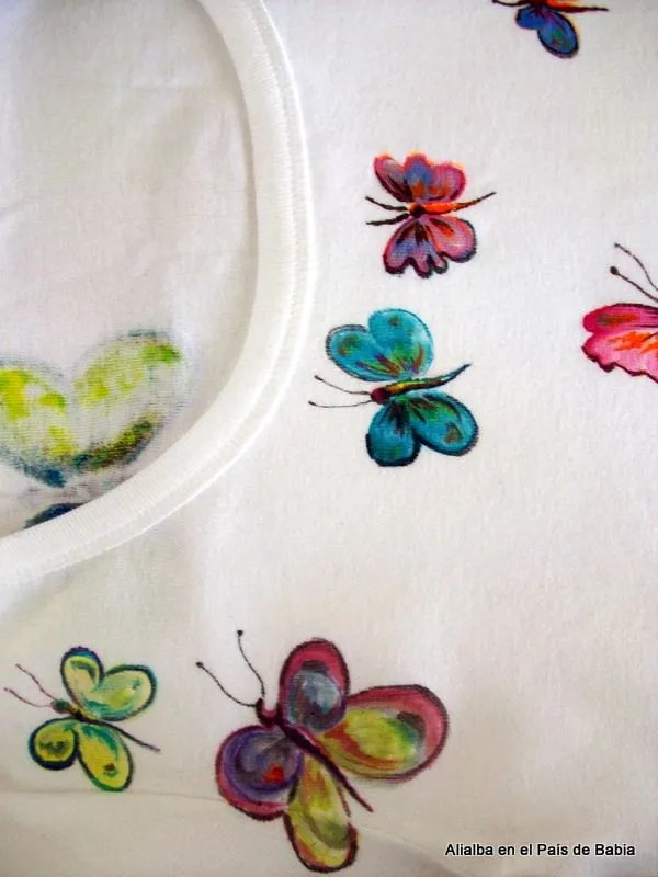 El País de Babia: Mariposas Pintadas en camisetas : llega la primavera El País de Babia: Mariposas Pintadas en camisetas : llega la primavera
