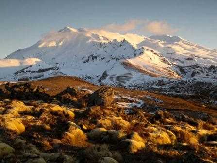 TIERRA DE HIELO Y FUEGO | La Ciudad Comprometida TIERRA DE HIELO Y FUEGO | La Ciudad Comprometida