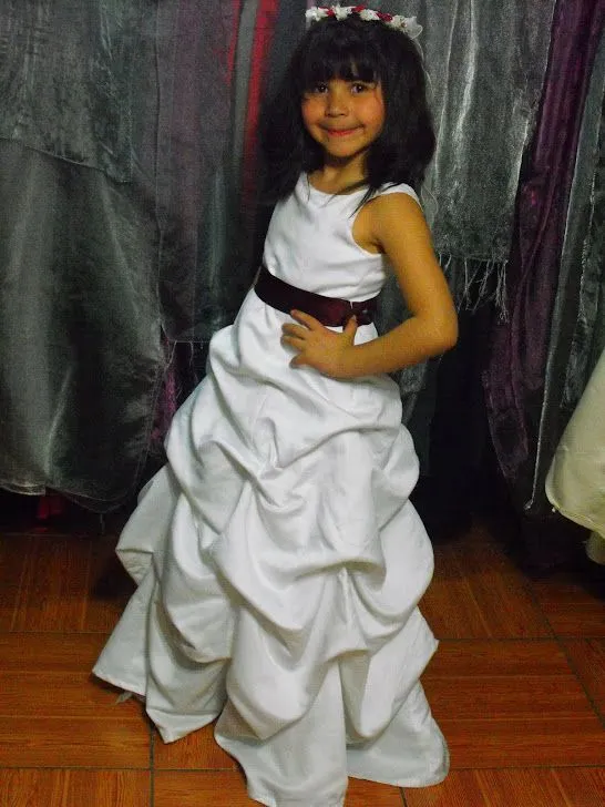 pajecitas: VESTIDOS PARA PAJES Y CANDDATAS REINAS pajecitas: VESTIDOS PARA PAJES Y CANDDATAS REINAS