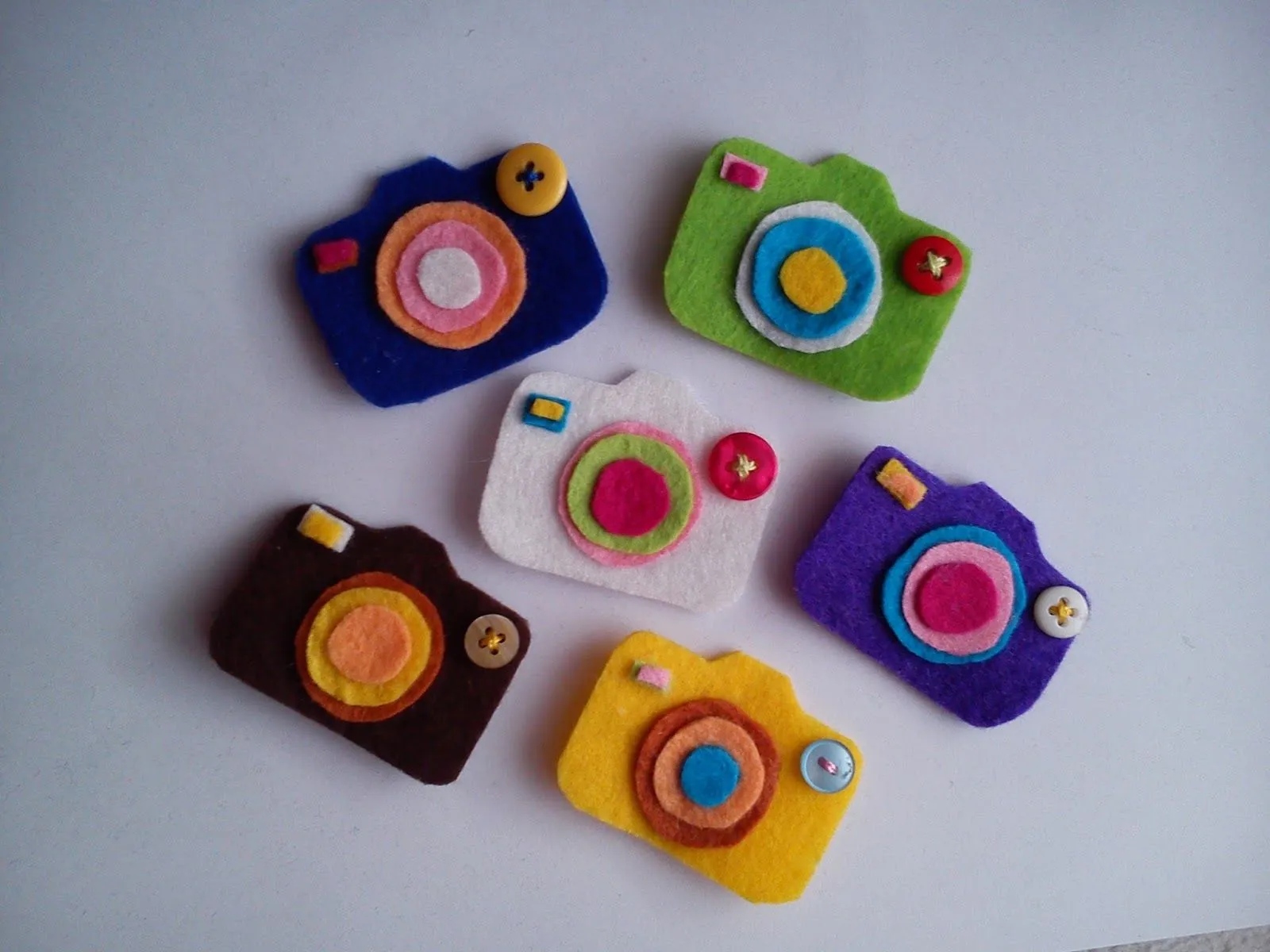 Mis Siete Palabras: Broches de fieltro: cámaras de fotos Mis Siete Palabras: Broches de fieltro: cámaras de fotos