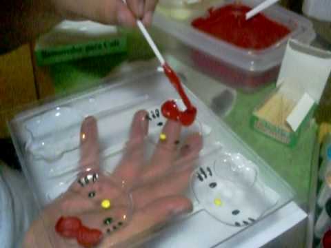 Paletas de chocolate de Hello Kitty pintada a colores - YouTube