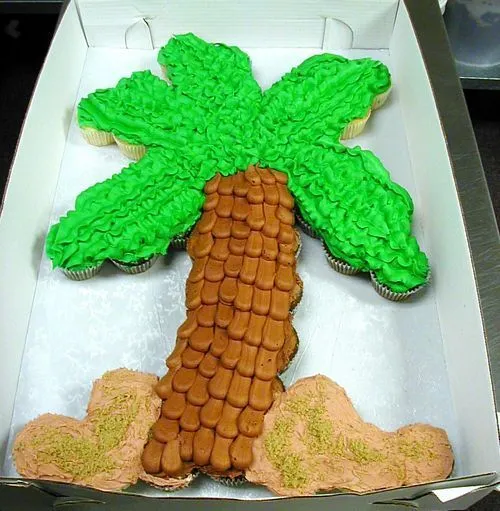 Palm Tree Cupcake Cake | Cupcakes | Pinterest
