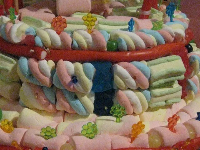PASTELES DE ENSUEÑO: Tarta de chuches para una comunión