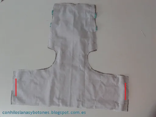 Pantalón de bebé con tirantes - Paso a paso | Con hilos, lanas y ... Pantalón de bebé con tirantes - Paso a paso | Con hilos, lanas y ...