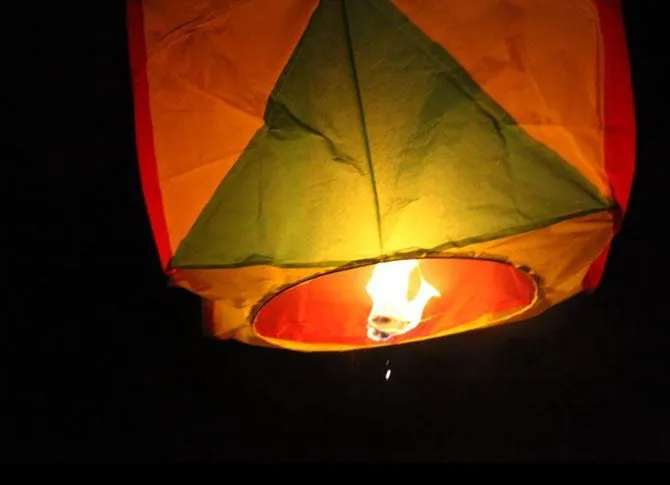 paper lanterns and globos de papel on Pinterest paper lanterns and globos de papel on Pinterest
