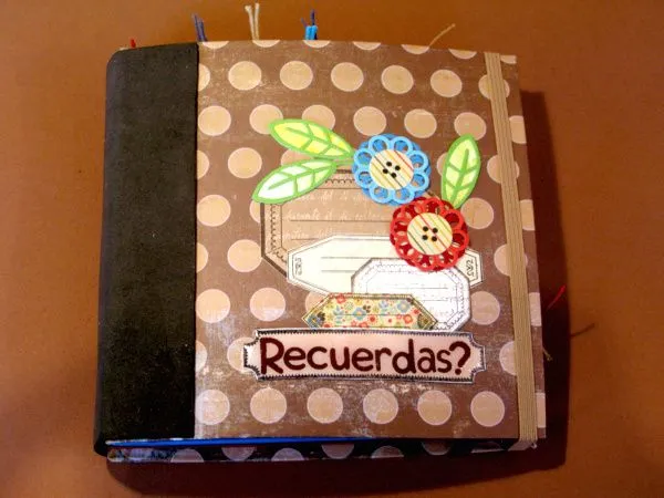 PAPERS DE COLORS: MINI-ALBUM PARA UNA AMIGA PAPERS DE COLORS: MINI-ALBUM PARA UNA AMIGA