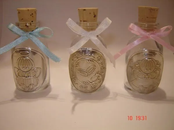 Paquete Recuerdito 10 Botellitas Agua Bendita Repujado Angel ... Paquete Recuerdito 10 Botellitas Agua Bendita Repujado Angel ...